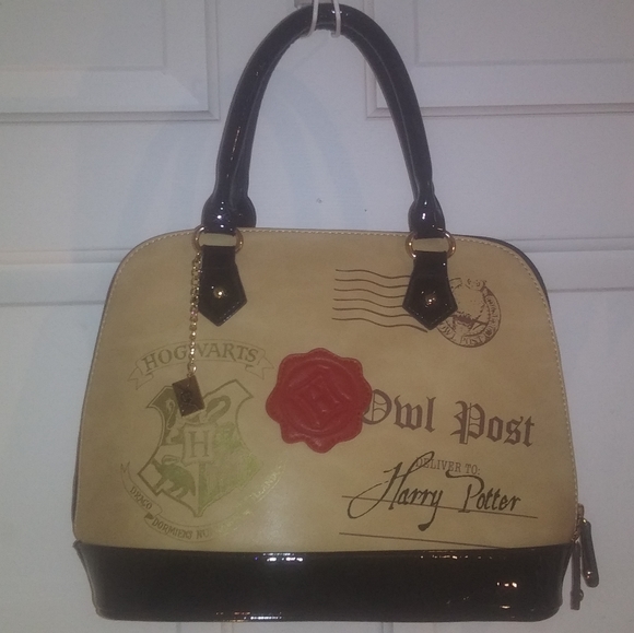Hogwarts for Harry Potter Handbags - Hogwarts Harry Potter Shoulder Bag!